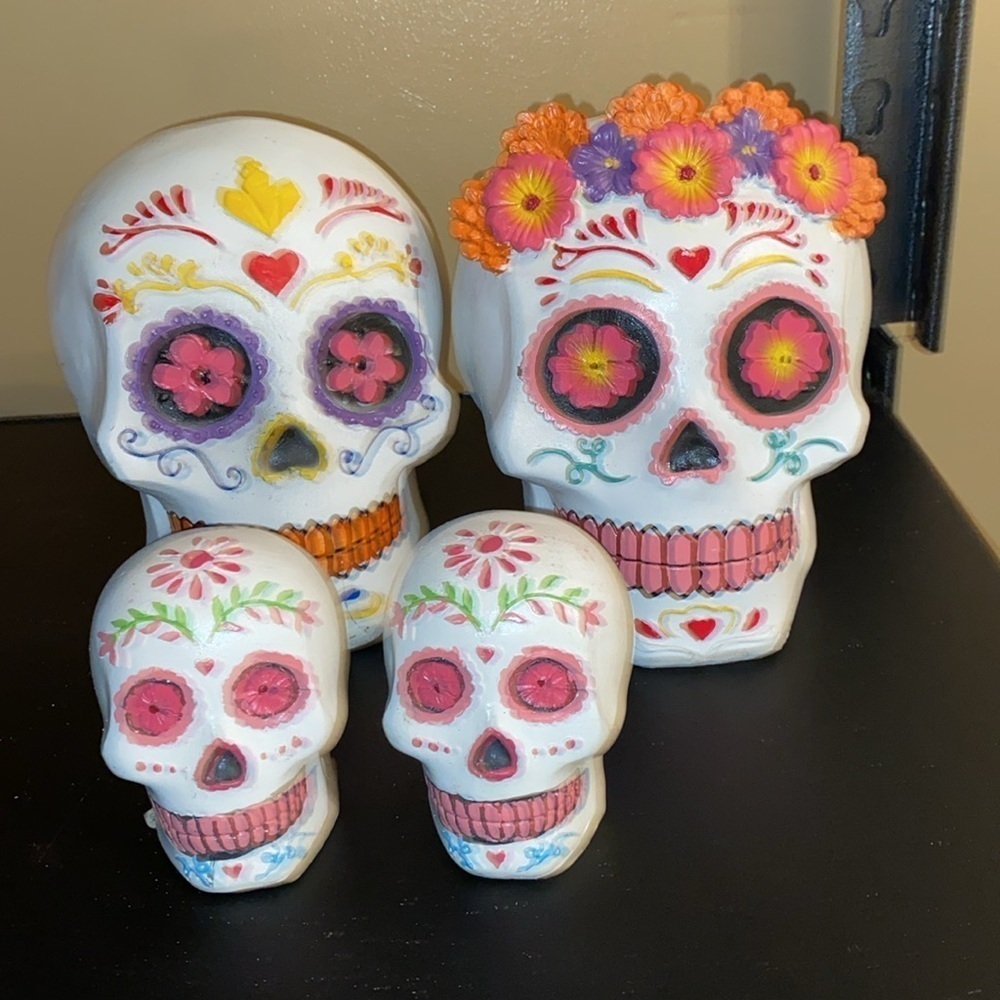 Sugar skulls decor -2 large and 2 small rose crown
